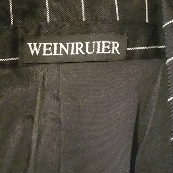 Unique designed Dress - Picture 3 of 12